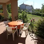 Appartement With Parking Space Presika, - 7390 Labin (Istria)