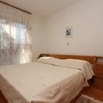 With Parking Space Presika, - 7390 Appartement Labin (Istria)