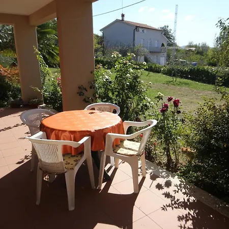 Apartment Apartments With Parking Space Presika, Labin - 7390 Labin (Istria)
