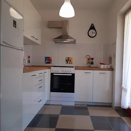Apartments With Parking Space Presika, Labin - 7390